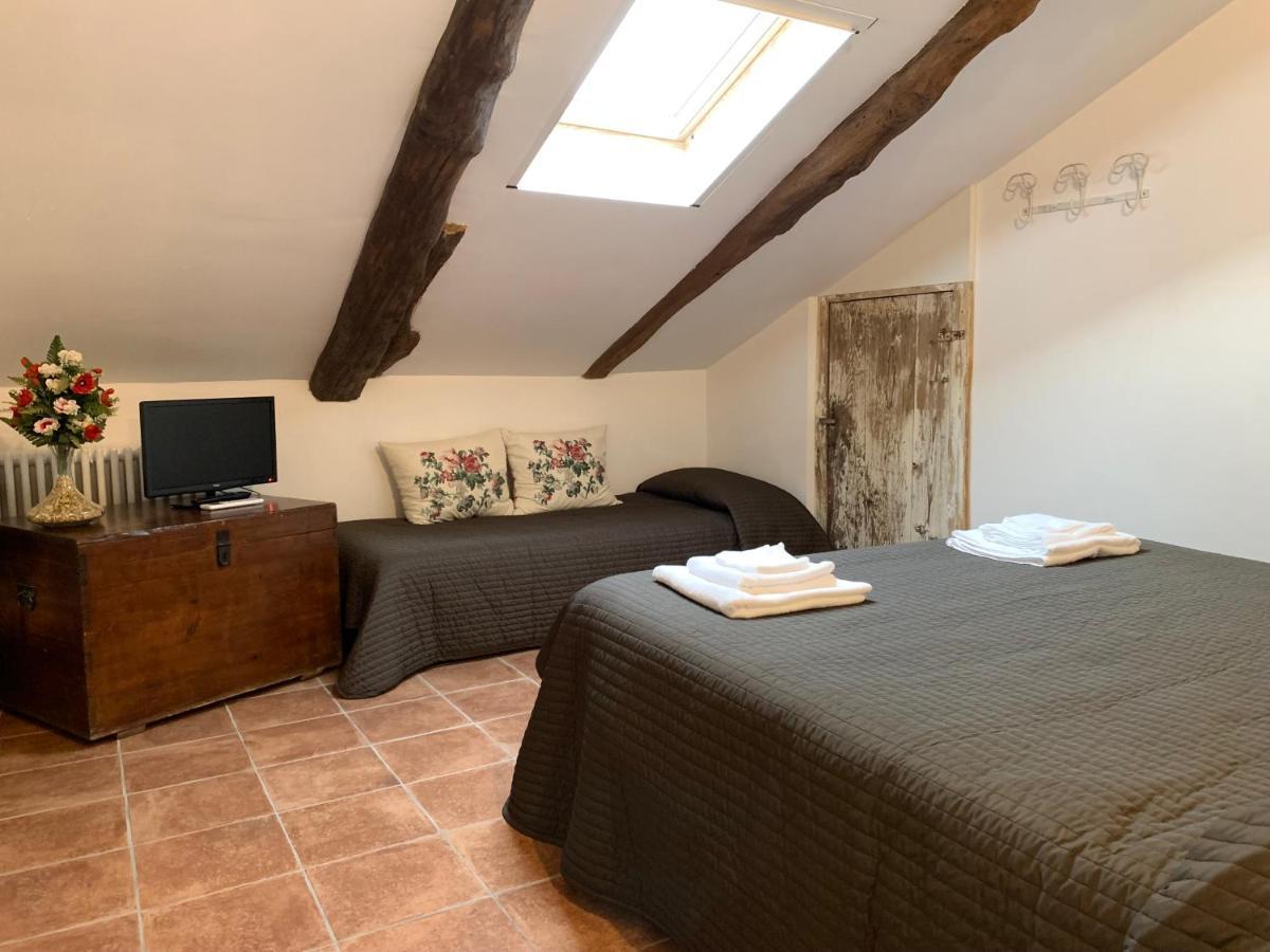 Quattro Gatti Bed & Breakfast Airasca Eksteriør bilde