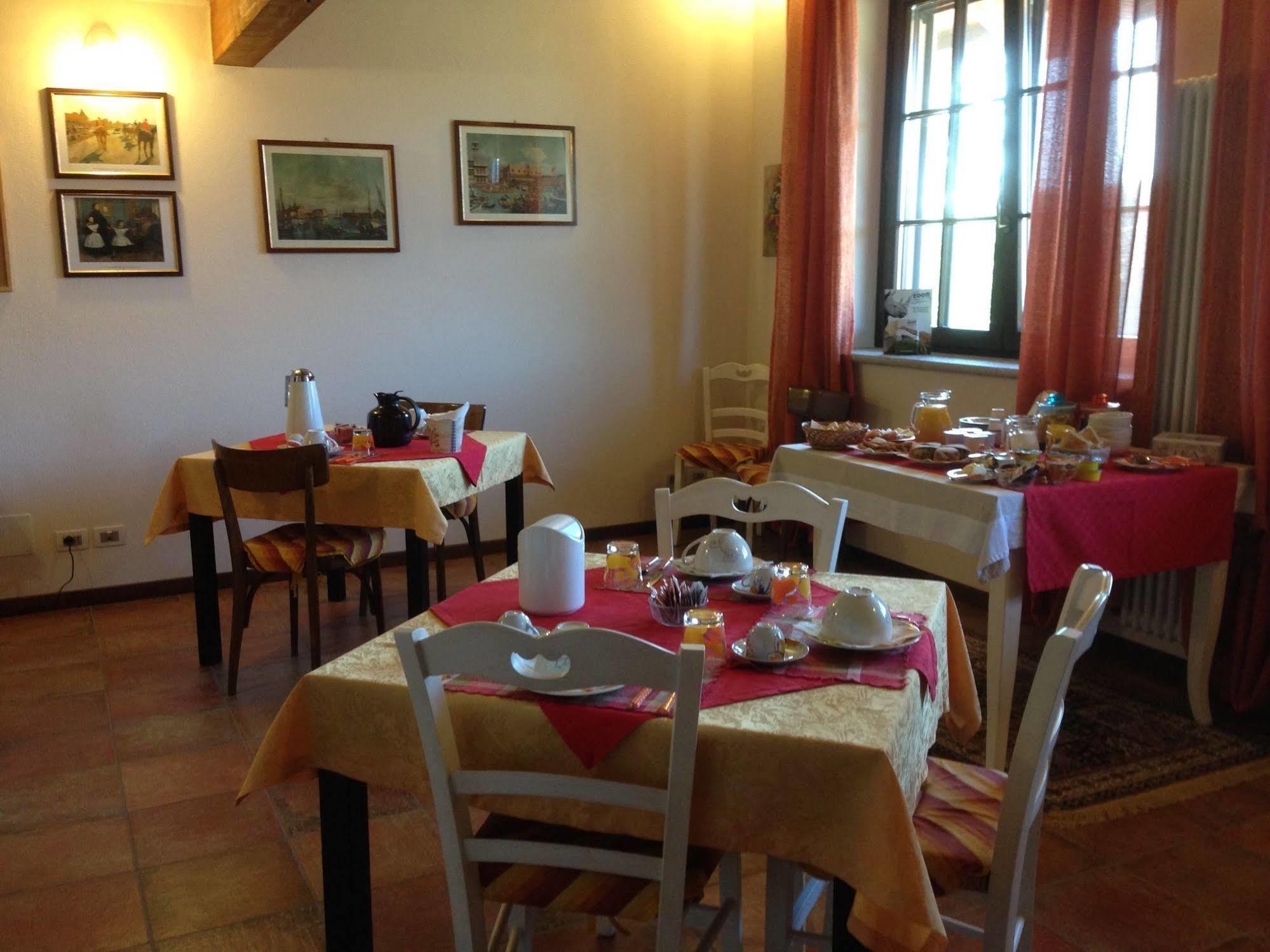 Quattro Gatti Bed & Breakfast Airasca Eksteriør bilde
